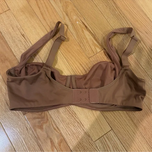 SheCurve - 34D Never Been Worn Underwire Support Seamless Unlined Balconette - Picture 4 of 7